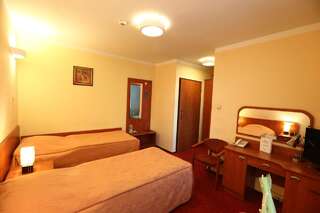 Отель Hotel Korona Цеханув Двухместный номер с 2 отдельными кроватями-3